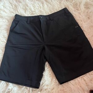 Under Armour Golf Shorts Size 40